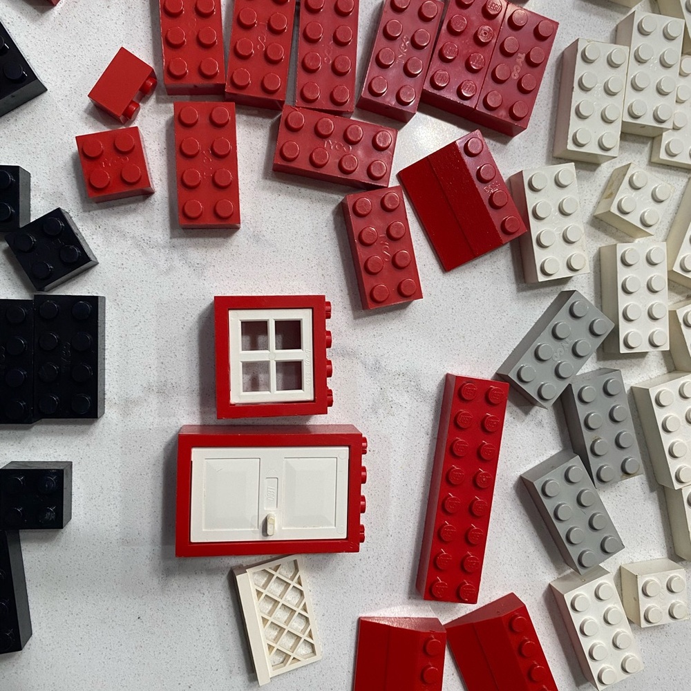 Vintage Lego tote and Lego piece lot from 1990’s - Picture 14 of 15